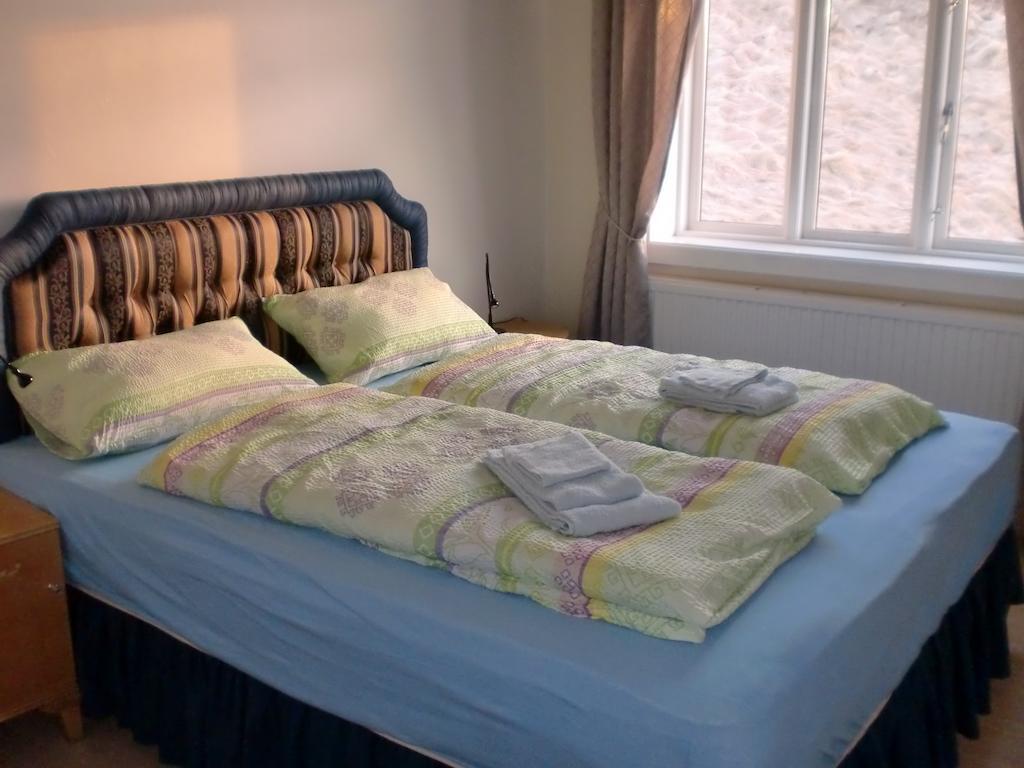 Guesthouse Tilraun Blonduos Rom bilde