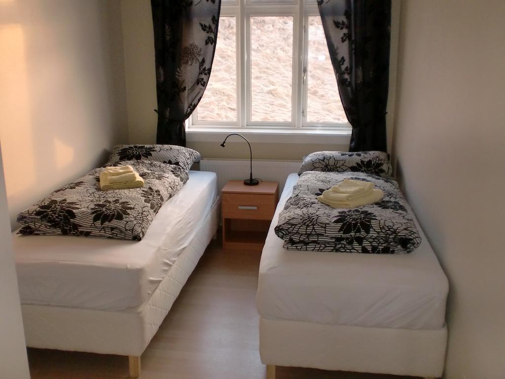 Guesthouse Tilraun Blonduos Rom bilde